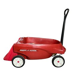 Radio Flyer Deluxe Family Wagon