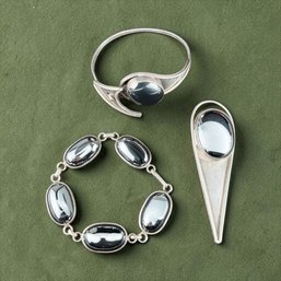 Sterling Silver And Hematite Necklace, Bracelet And Pendant Suite