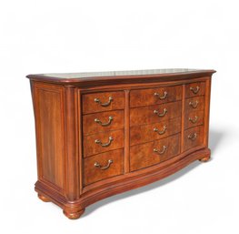 Thomasville, Silid Wood British Gentry, 9 Drawer Dresser