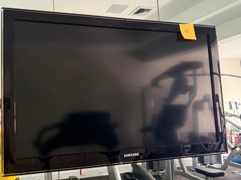 Samsung 40' Television (GYM)