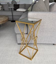 BRUSHED BRASS AND MIRRORED TOP SIDE TABLE