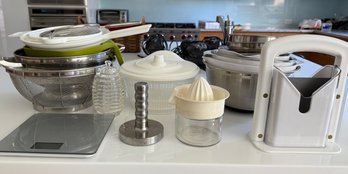 Kitchen Accessories And HamBurger Press