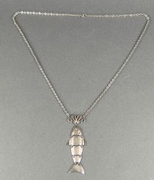 Retro Articulated Fish Pendant On Chain In Silver Tone