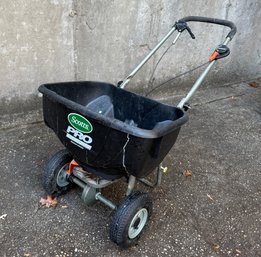 Scotts Pro Edge Guard Push Fertilizer Spreader