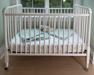White Spindle Crib With Mattress And Linens