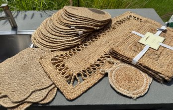 26 Pc Woven Jute Table Dressings