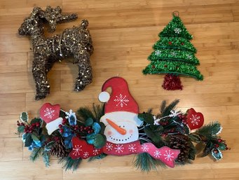 Holiday Decor Lot: Snowman Door Swag, Rattan Reindeer, & Tinsel Tree