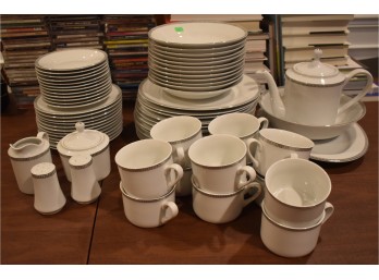Compton 'Classic Dot' Fine China Set - Service For 12