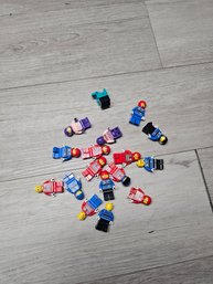 Lot Of Lego Mini Figs A5