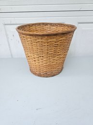 Vtg Wicker Basket A1