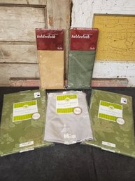 5 Piece Tablecloths Lot H1