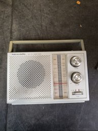 Realistic 2 Band Radio C4