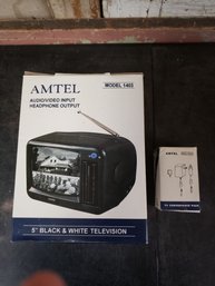 5'' B&W Tv Lot D3