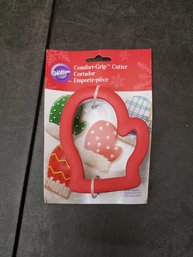 New Mitten Cookie Cutter B1