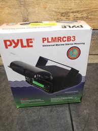 Universal Marine Stereo Housing B1