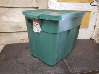 Green 18 Gallon Storage Tote A4