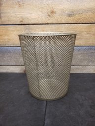 Wastebasket J4