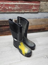 New Size 9 Men's Itasca Boot (spray Paint On Them) D4