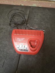 Milwaukee M12 Battery Charger B3