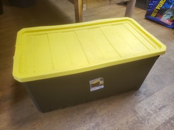 50 Gallon Sterilite Storage Tote H1