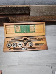 Vtg Greenlee Tap And Die Set A1