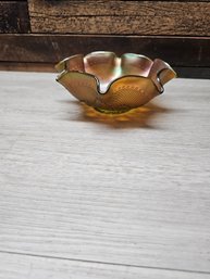 NORTHWOOD CARNIVAL GLASS   'BULLSEYE AND LEAVES'  GREEN RUFFLED BOWL A2