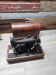 Vice Antique Singer Sewing Machine A3