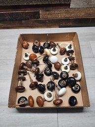 Large Lot Of Antique Porcelain Door Knobs A3