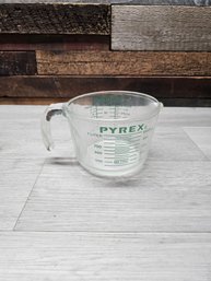 Vtg Rare Green Letters Pyrex 1 Liter Measure Cup A6