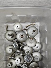 Knobs Lot A6