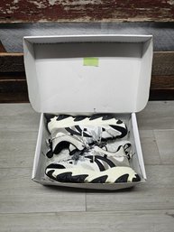 Javi Sneakers Size 10.5 Mens A6