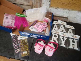 Pink And White Decor Lot K1