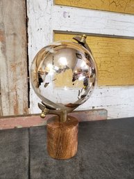 Glass Globe On Wood Pedestal K2