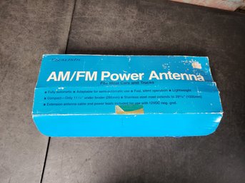 Realistic AM/FM Power Antenna For Car And Truck K1