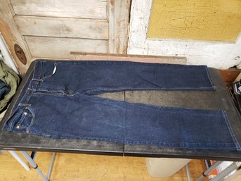 38-32 Dark Wash 505 Levi Pants K2