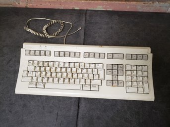 Vtg Computer Keyboard J2