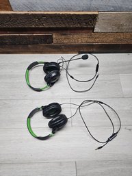 2 Turtle Beach Headphones (only 1 Has Mic) A1