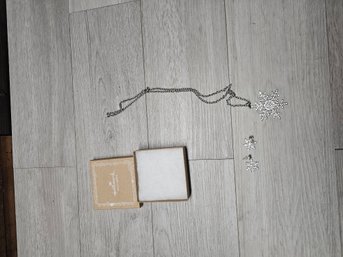 Hallmark Snowflake Jewlery A1