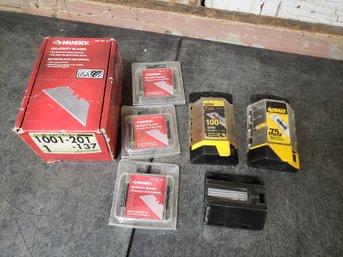 Large Utility Blade Lot H4