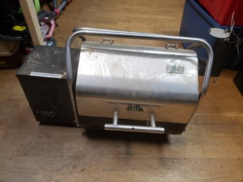 Davy Crockett Green Mountain Grill Portable Smoker B4