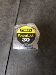 Stanley PowerLock 30' Tape Measure C2