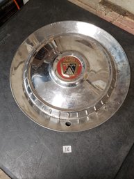 Vtg Ford Hubcap R1b#16