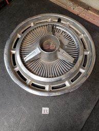 Vtg Chevrolet Impala SS Hubcap R1a#22