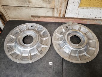 Vtg Cadillac 'sombrero' Hubcap Lot Of 2 R1a#27