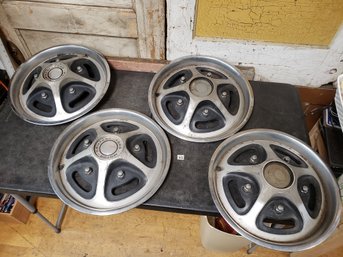 Vtg Ford Hubcap Lot Of 4 R1d#42