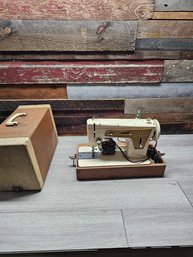 Vtg Singer Sewing Machine A2
