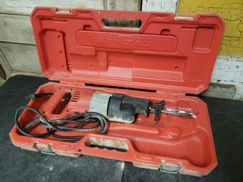 Milwaukee SZ0010 Sawzall Dusty Box B2