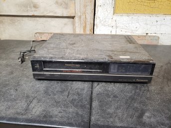 Panasonic Omnivision VHS Player (parts Or Repair) H2