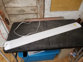 Feit Electric LED Shop Light With Motion Sensor And Outlet #2 (staple In Cord Does Not Affect Power) C4