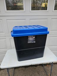 Large 55 Gallon Bin With Lid